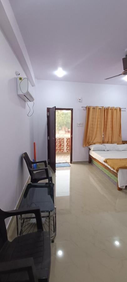 גוקרנה Mahalaxmi Guest House מראה חיצוני תמונה